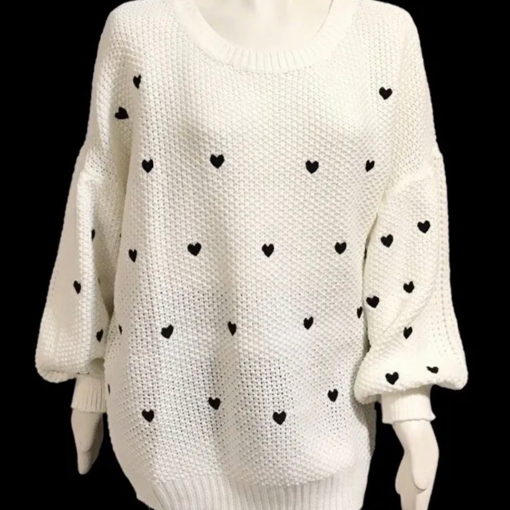 SOLD- Chic Soul 1x Cream Sweater Black hearts bubble sleeves
